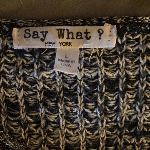 Women’s oversized sweater size large - Picture 2 of 5